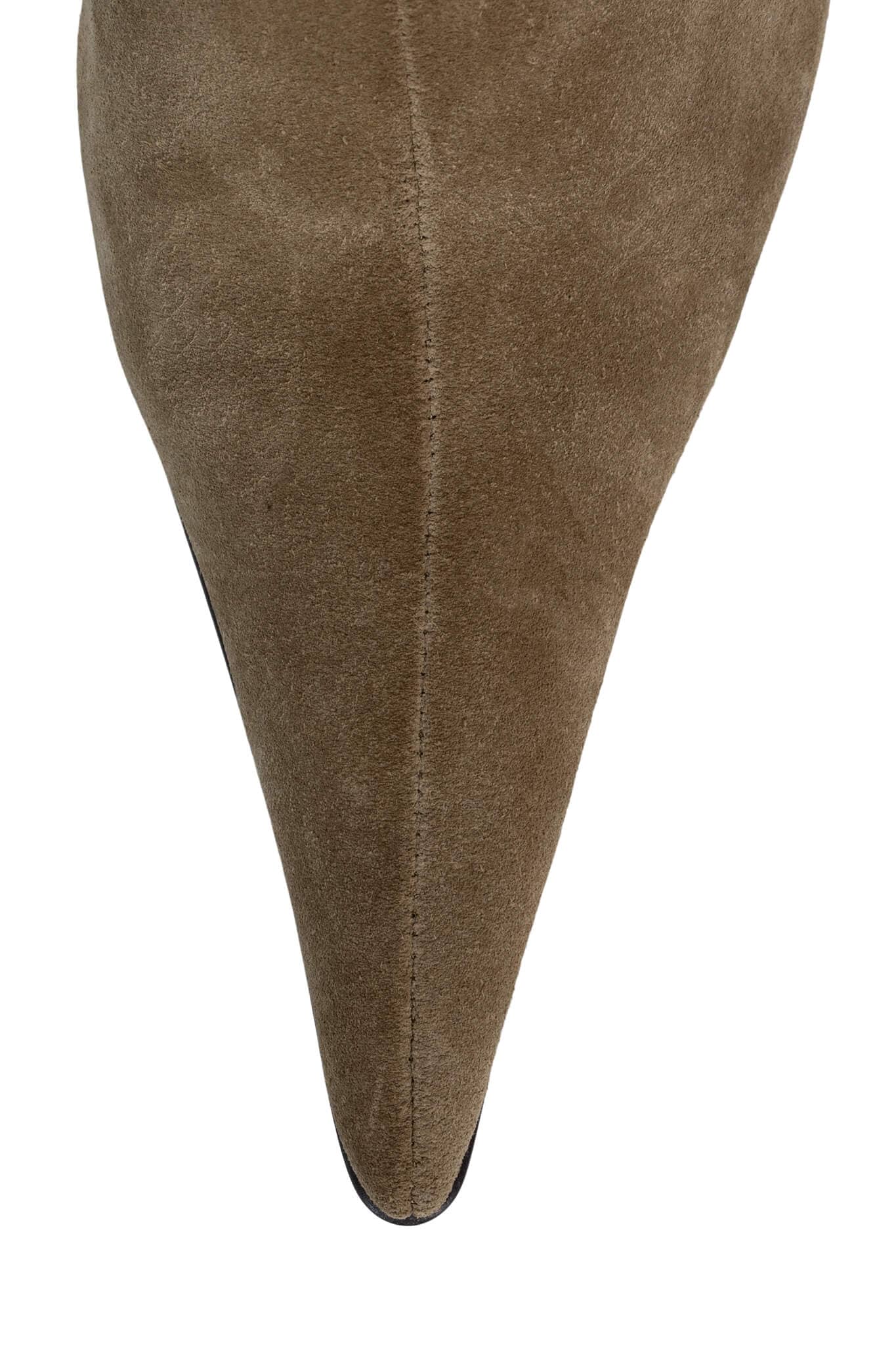 BURR - Image 5